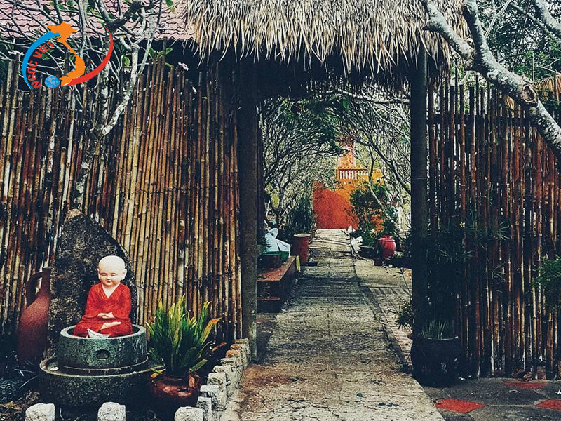 Chùa Quan Âm Bồ Tát (Phổ Đà Sơn Quan Âm Bồ Tát Tự) Chùa Quan Âm Bồ Tát (Phổ Đà Sơn Quan Âm Bồ Tát Tự)